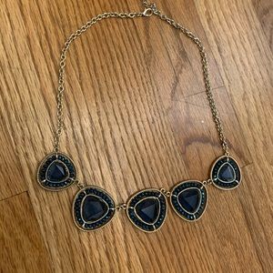 Blue gem adjustable fashion necklace.